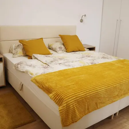 Cozy Iva With Private Garden * Krk Town