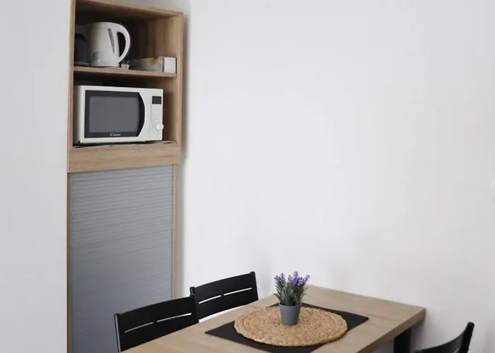 Cozy Iva With Private Garden