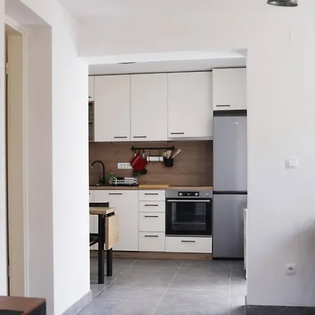 דירה Cozy Iva With Private Garden קרק